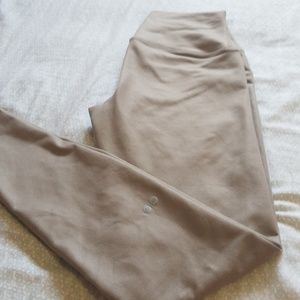 High waisted leggings